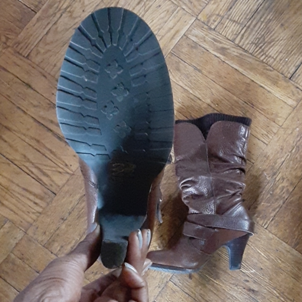 Shoes - Picture 3 of 3